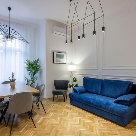 Luxurious Central 4Bedrm 3Bathrm Residence W/ Balcony Будапеща Екстериор снимка