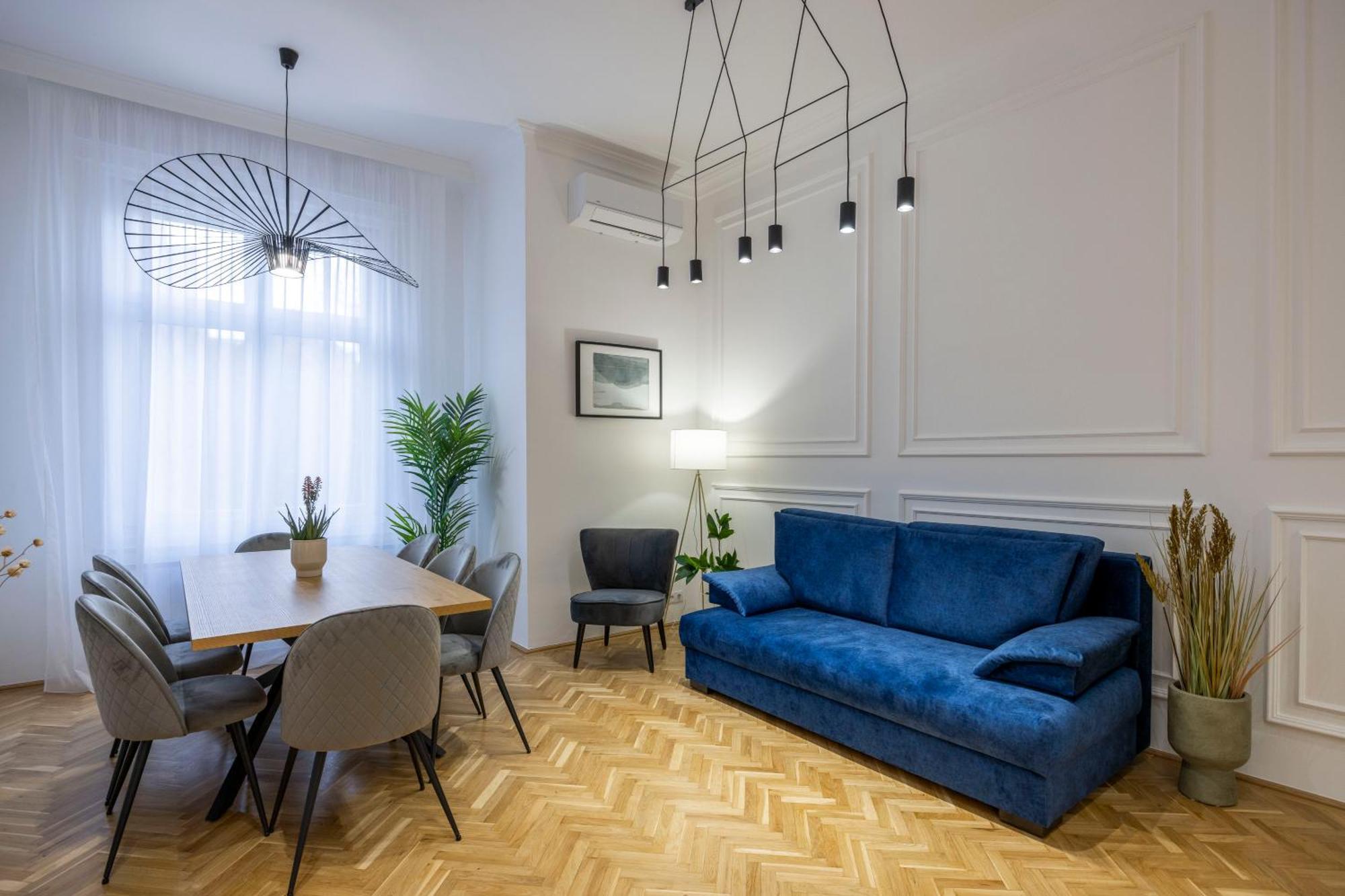 Luxurious Central 4Bedrm 3Bathrm Residence W/ Balcony Будапеща Екстериор снимка