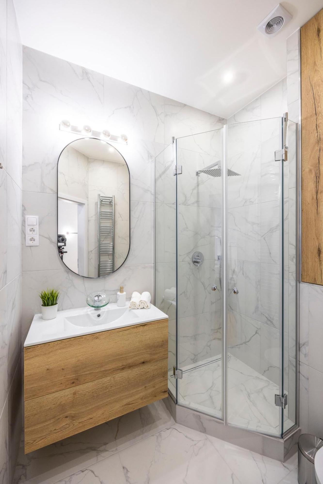 Luxurious Central 4Bedrm 3Bathrm Residence W/ Balcony Будапеща Екстериор снимка