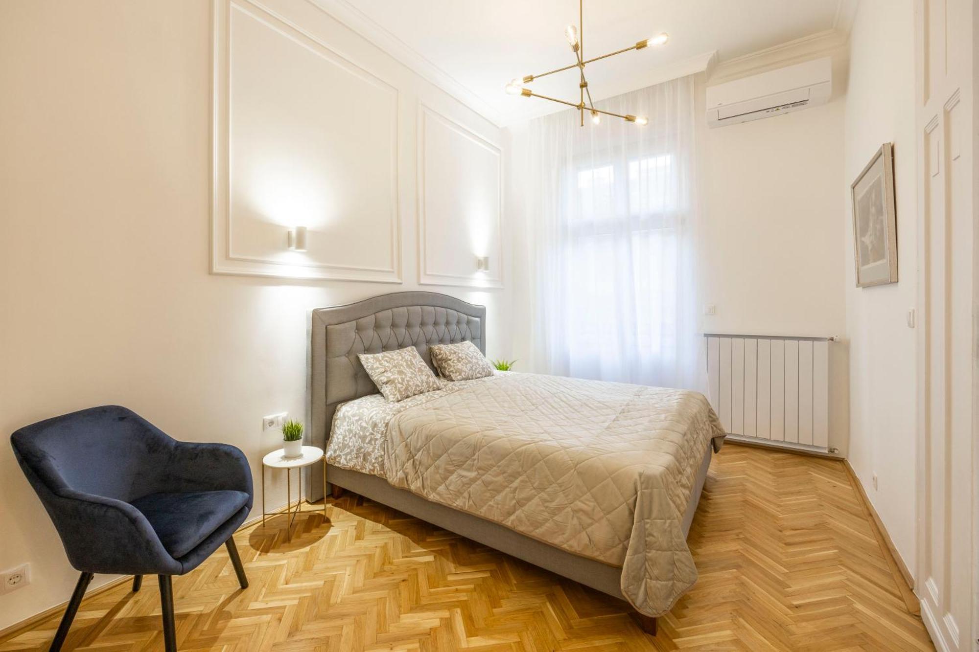 Luxurious Central 4Bedrm 3Bathrm Residence W/ Balcony Будапеща Екстериор снимка